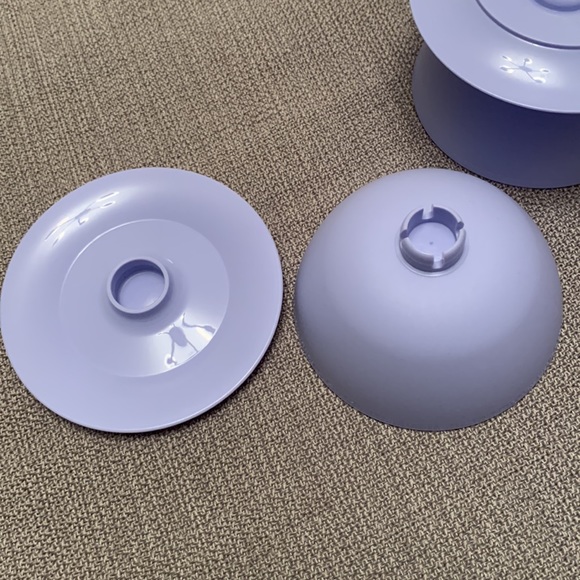 Tupperware Set of 4 Purple Dessert Bowls with Attached Saucer Like New - Picture 6 of 10